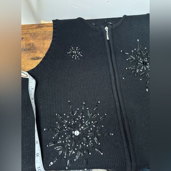 Christopher & banks Ugly Christmas Holiday Sweater vest size L snowflake black - Picture 12 of 12